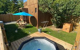 The Wood House, classée 2 **, Charente Maritime.