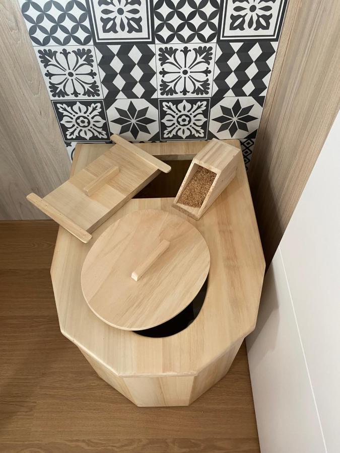 The Wood House, classée 2 **, Charente Maritime. Plassay Extérieur photo